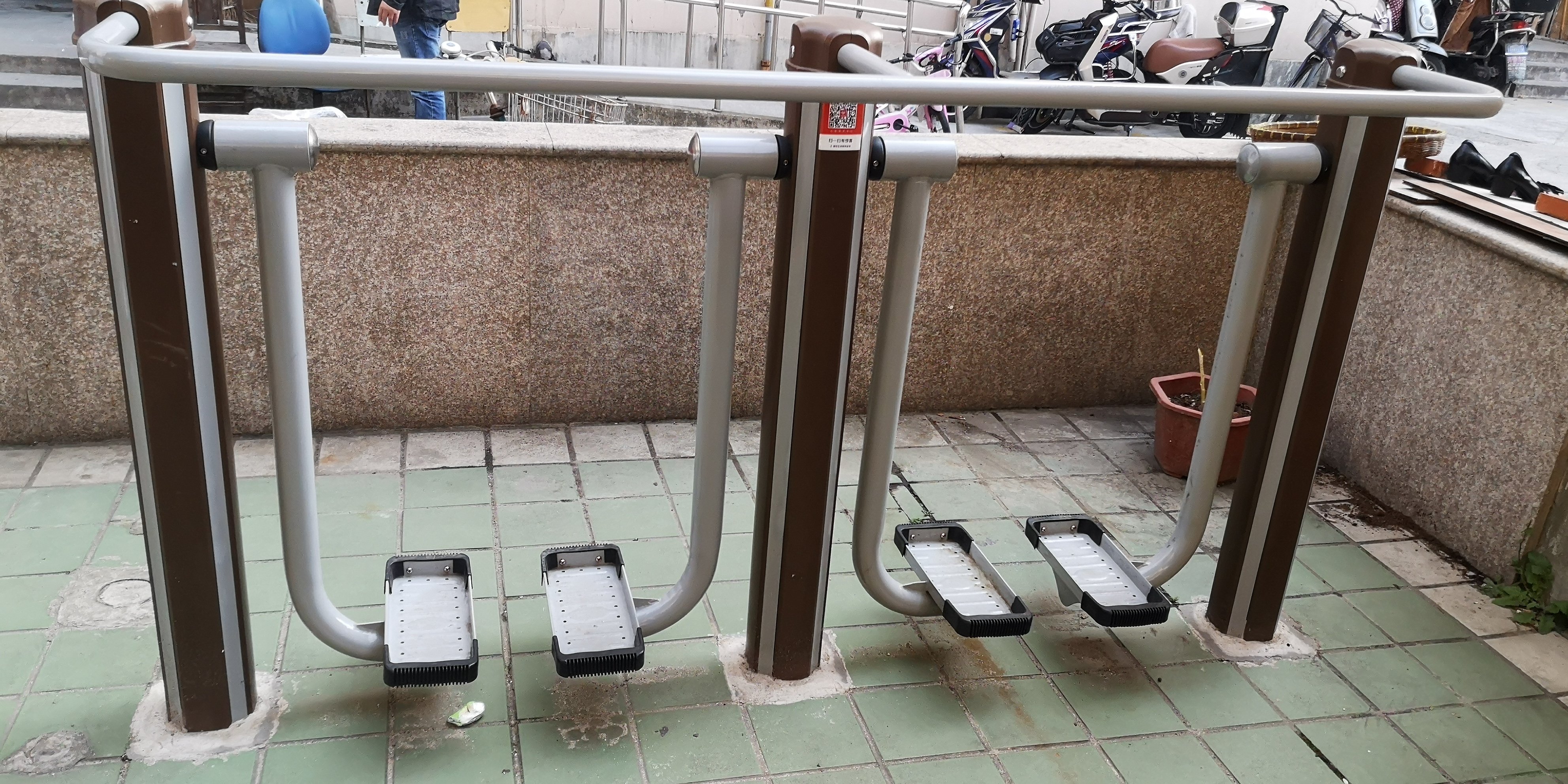 雙位太空漫步機(jī)