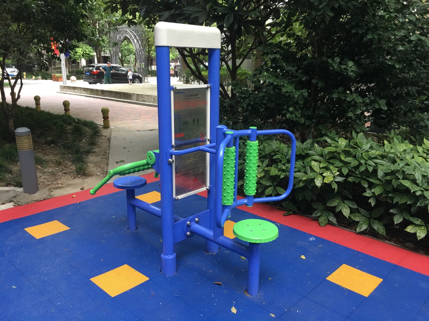 雙立柱腰背按摩器 雙立柱腰背按摩器