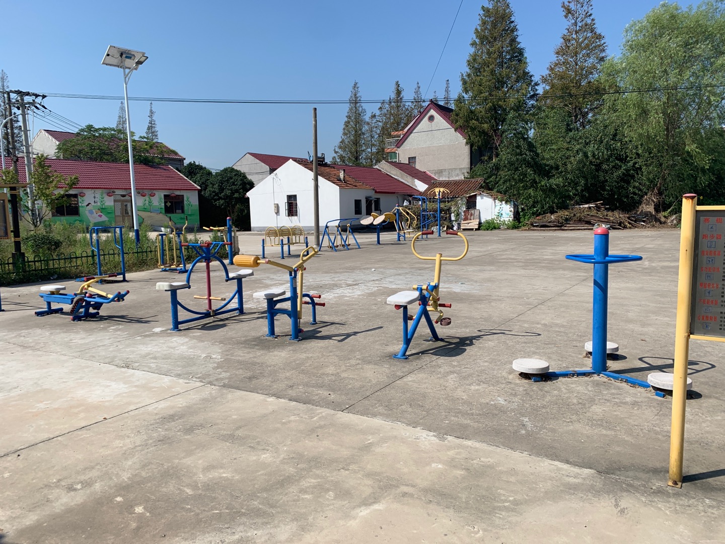 堡鎮(zhèn)永和村12隊健身點