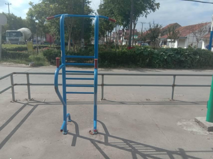 多功能訓(xùn)練器