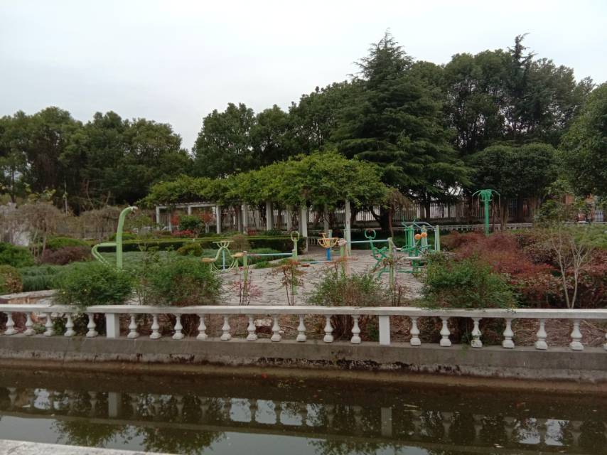 新浜村村委健身點