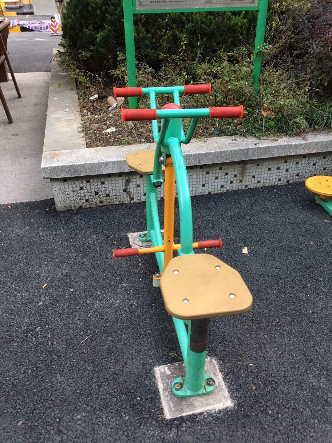 下肢康復(fù)器