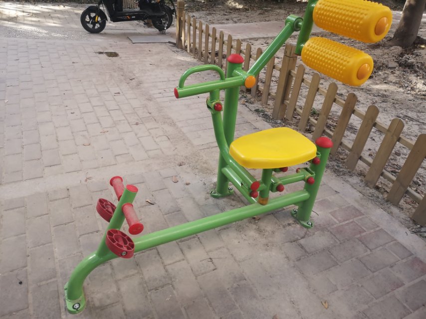 自重腹背鍛煉器