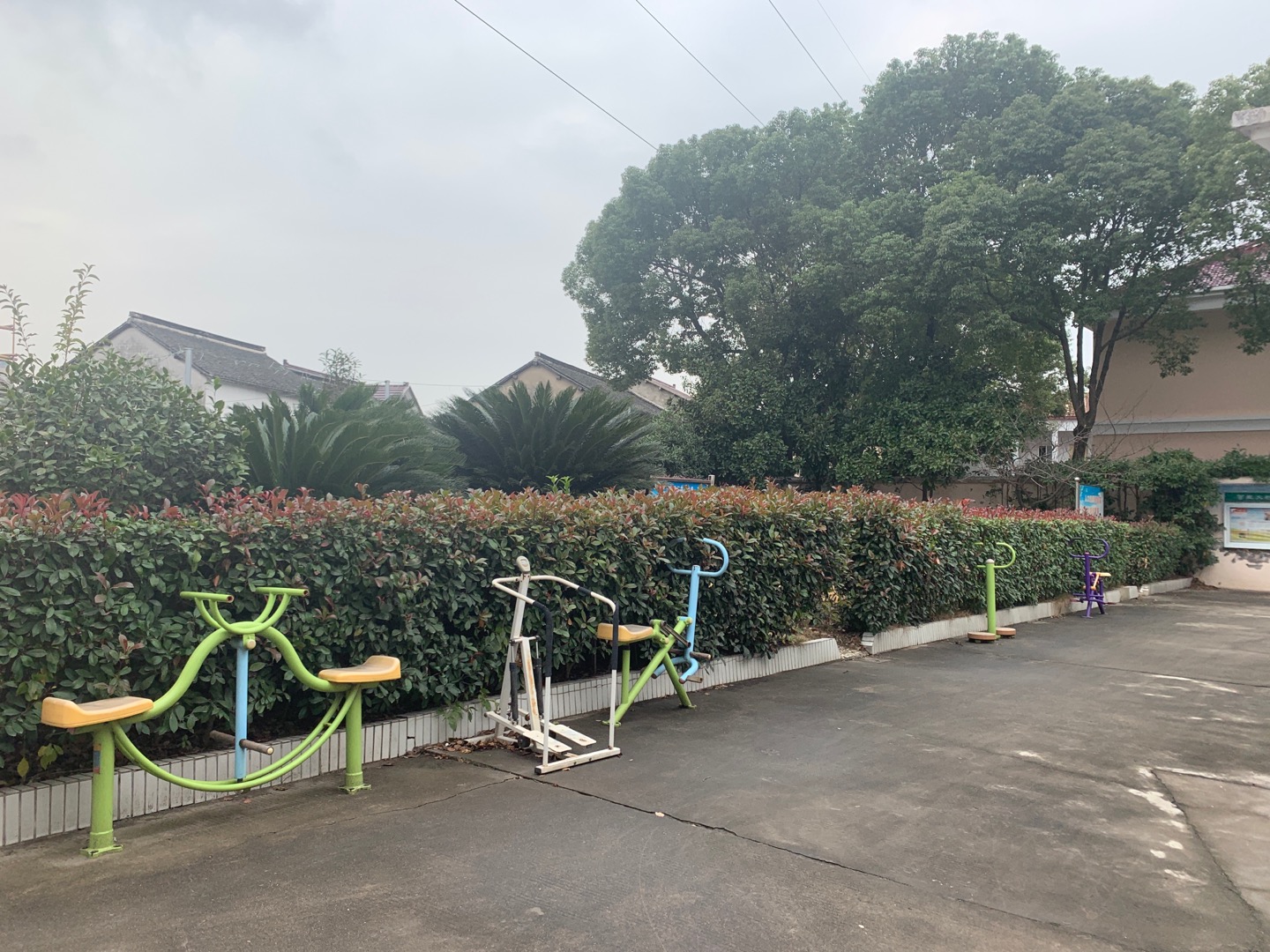 曹安公路3035號(hào)星火村市民健身點(diǎn)