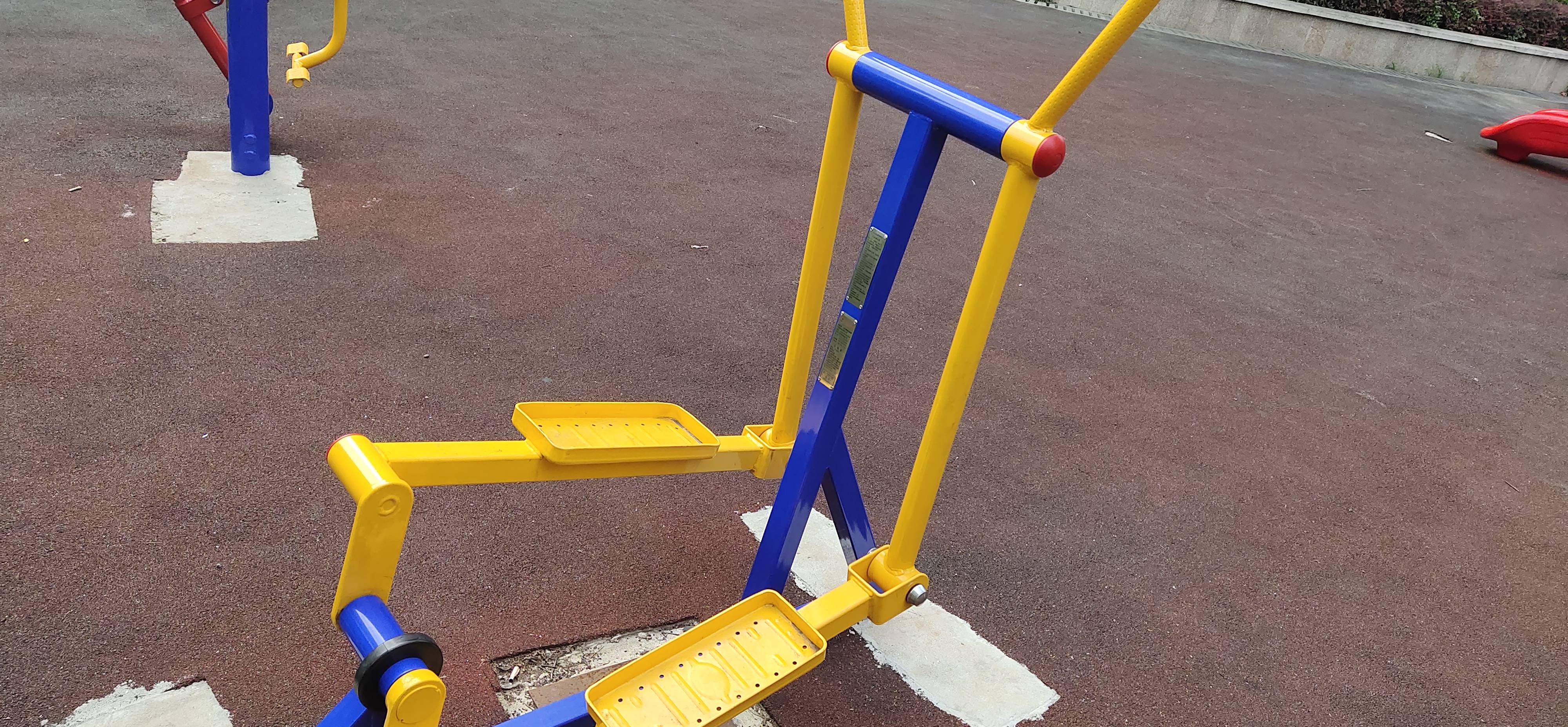 室外橢圓機(jī) 室外橢圓機(jī)