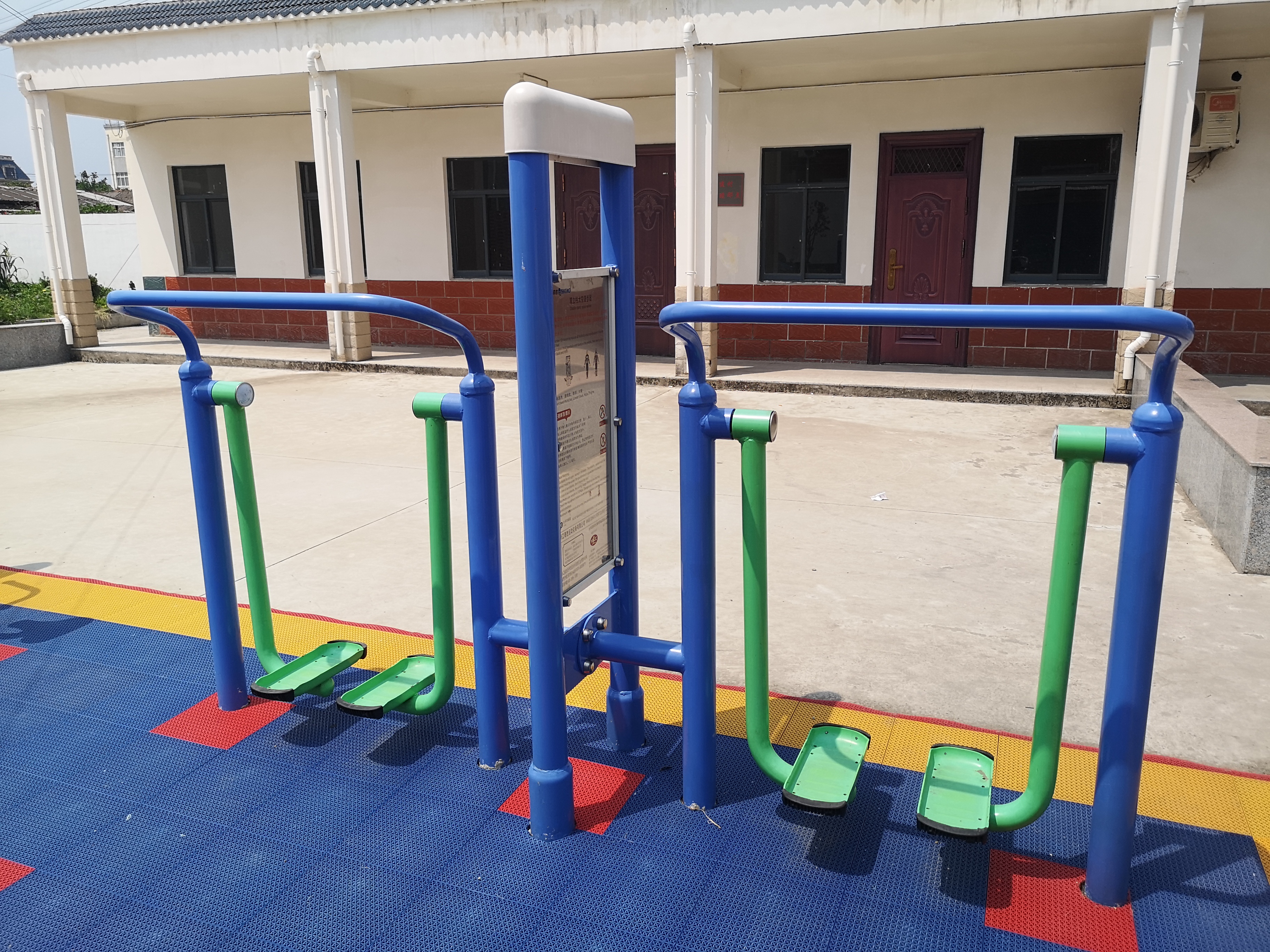 雙立柱太空漫步器 雙立柱太空漫步器