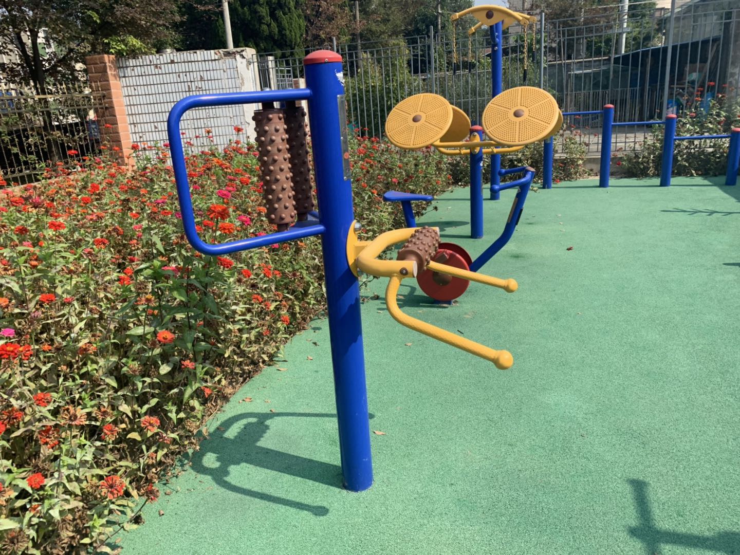 腰背按摩器 腰背按摩器