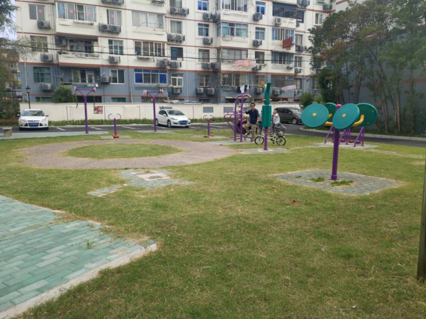 人樂(lè)三村健身點(diǎn)