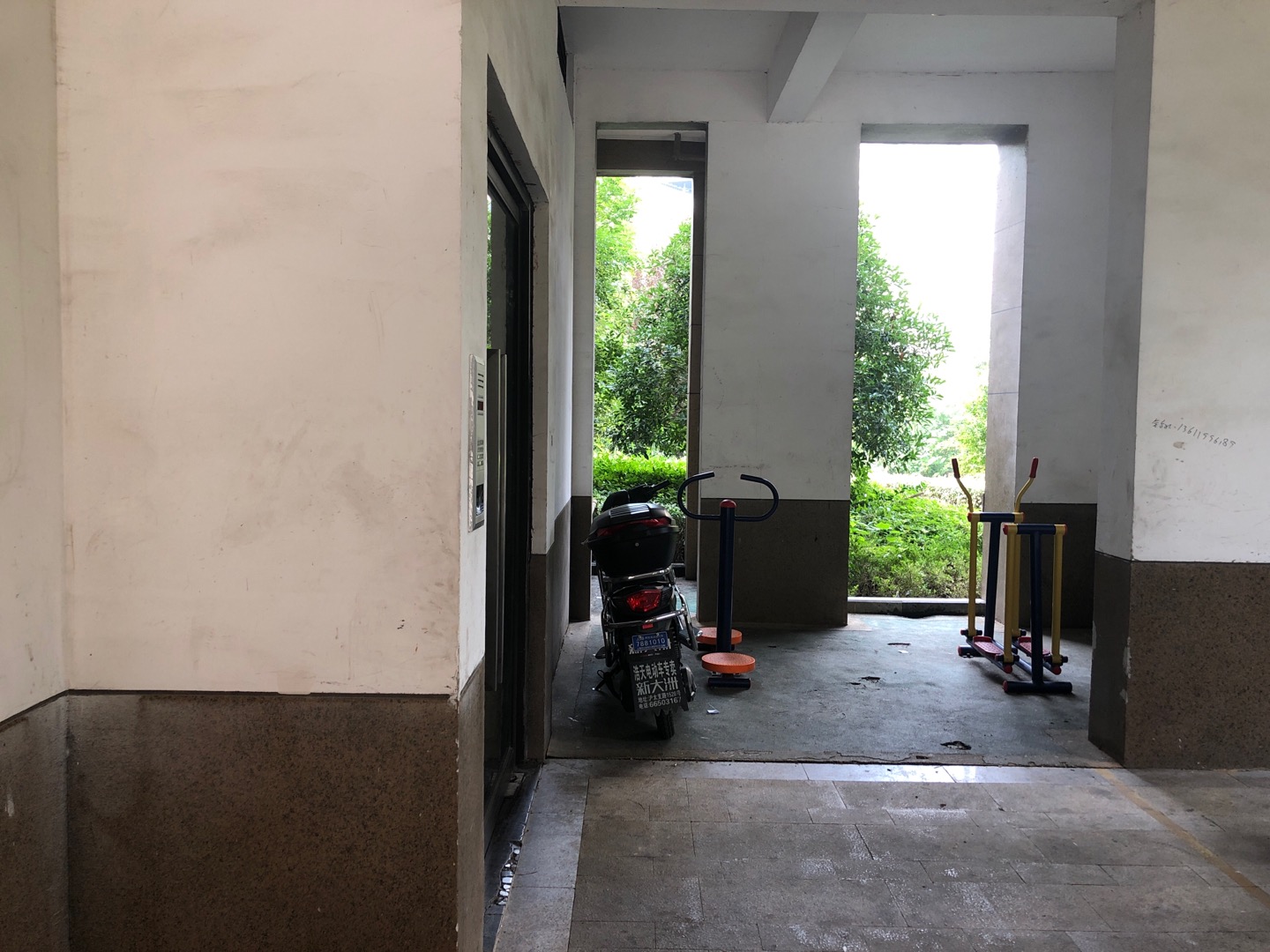 嘉豪社區(qū)臨洮路1001弄健身點(diǎn)2