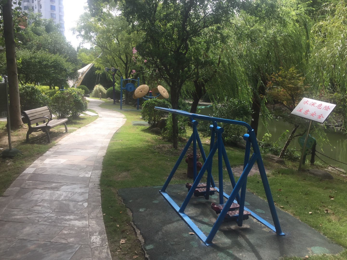 清峪社區(qū)健身苑點(diǎn)（3）