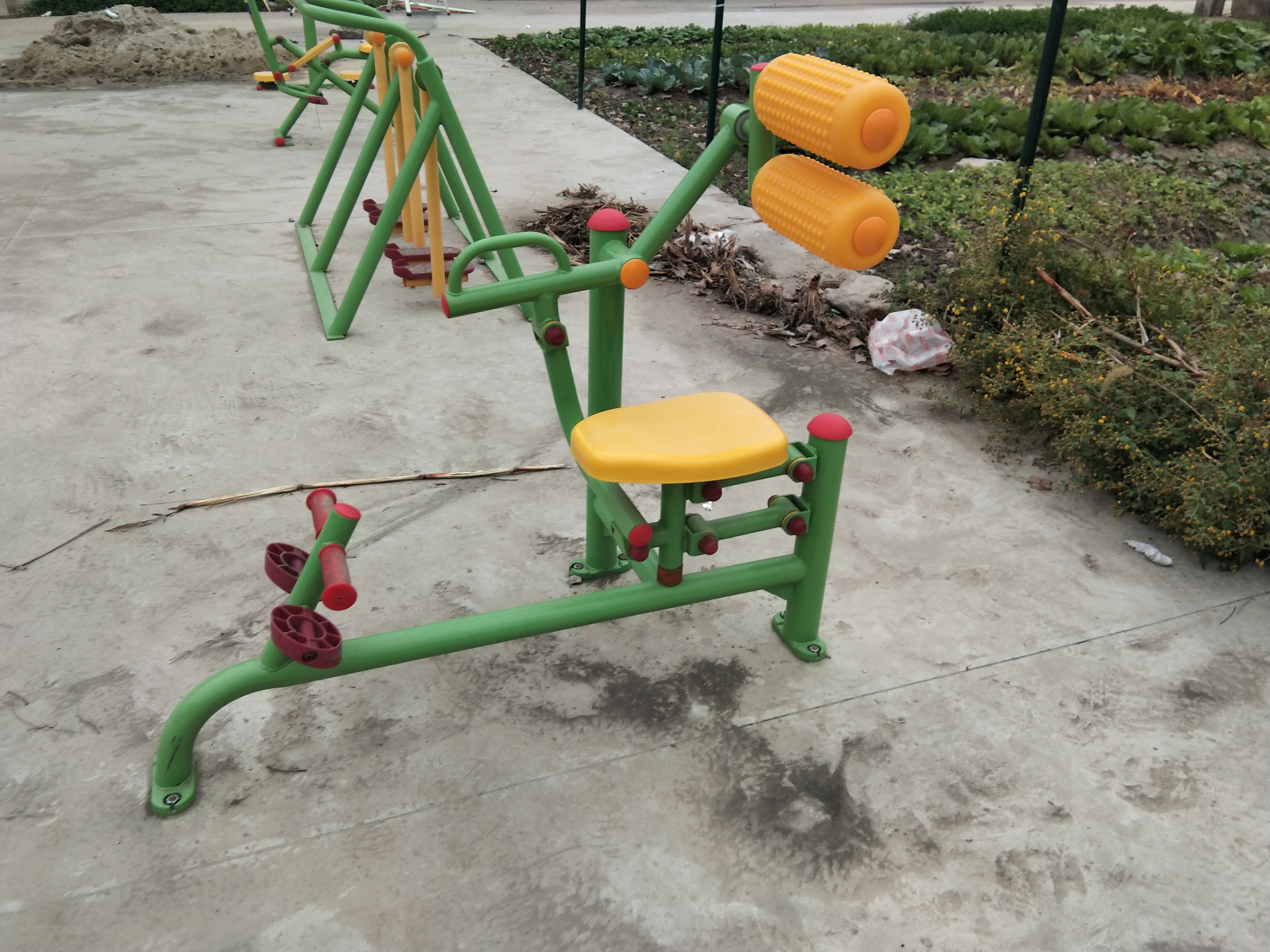 自重腹背鍛煉器