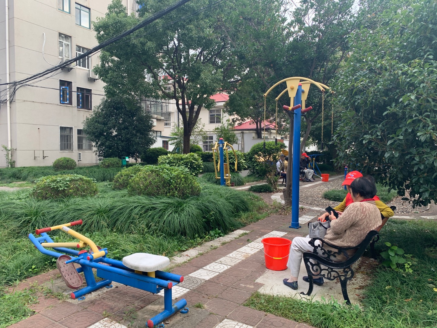 堡鎮(zhèn)向陽新村89號(hào)健身點(diǎn)