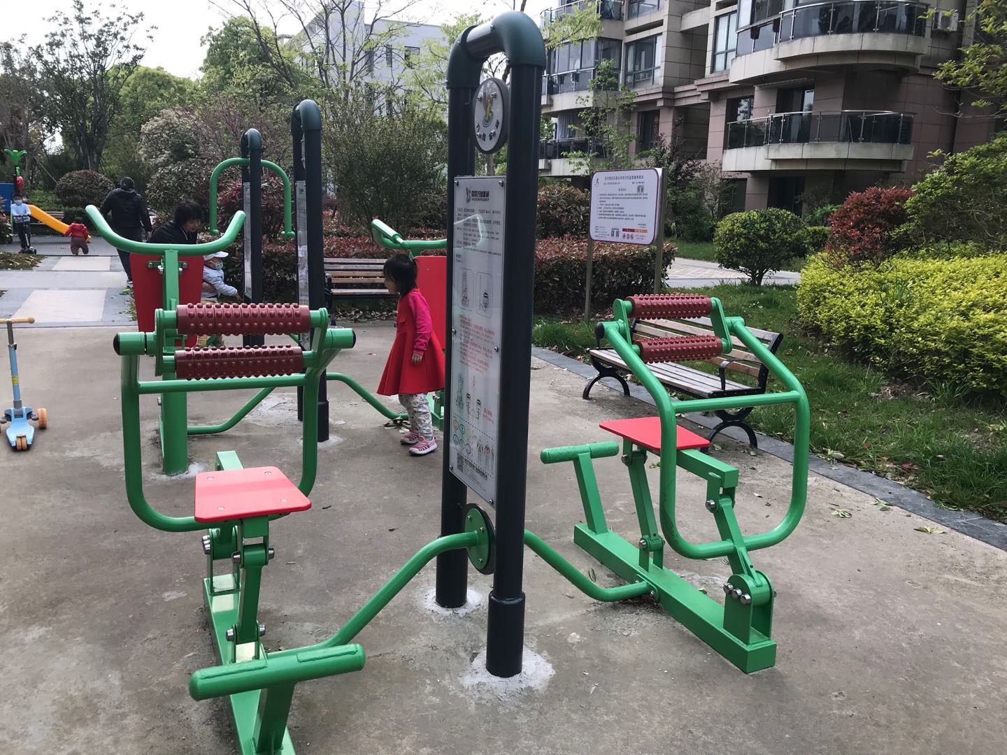 雙位背部訓(xùn)練器