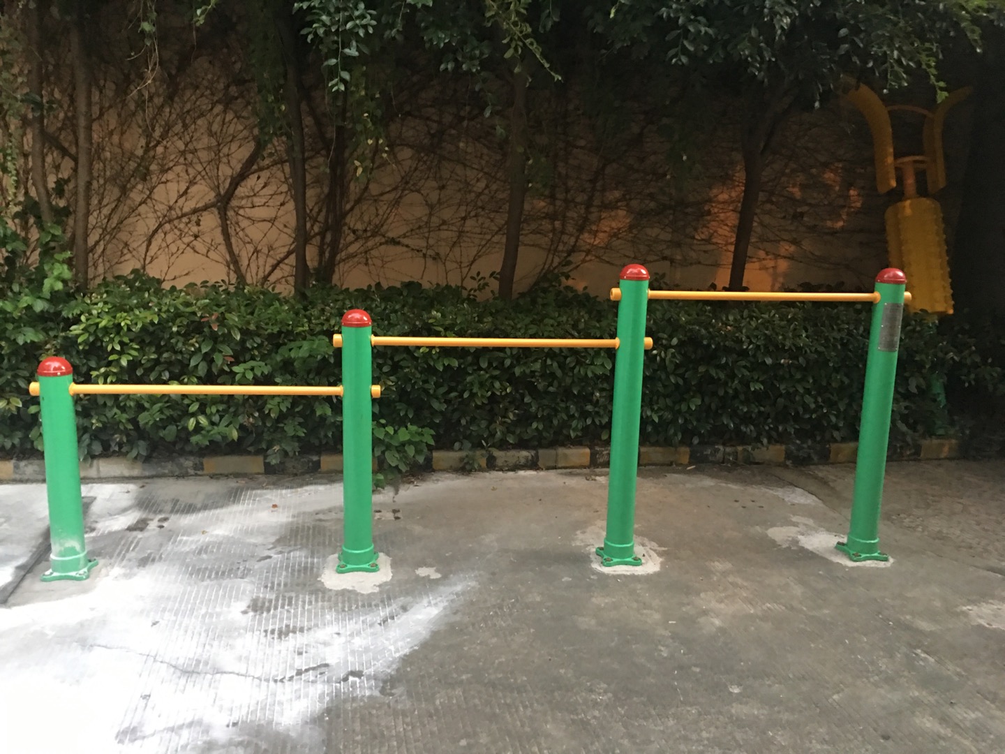 多聯(lián)壓腿架 多聯(lián)壓腿架