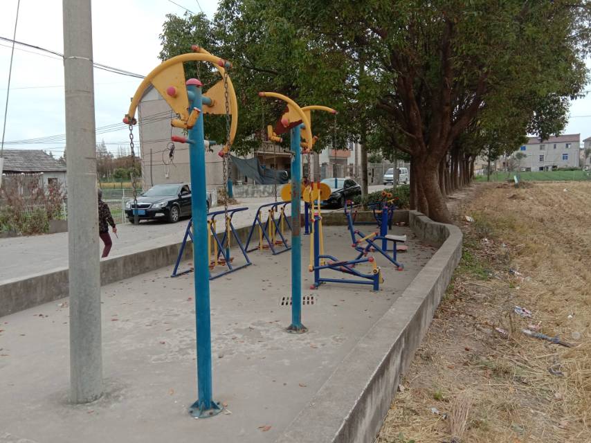 新東村17組競新709號健身路徑