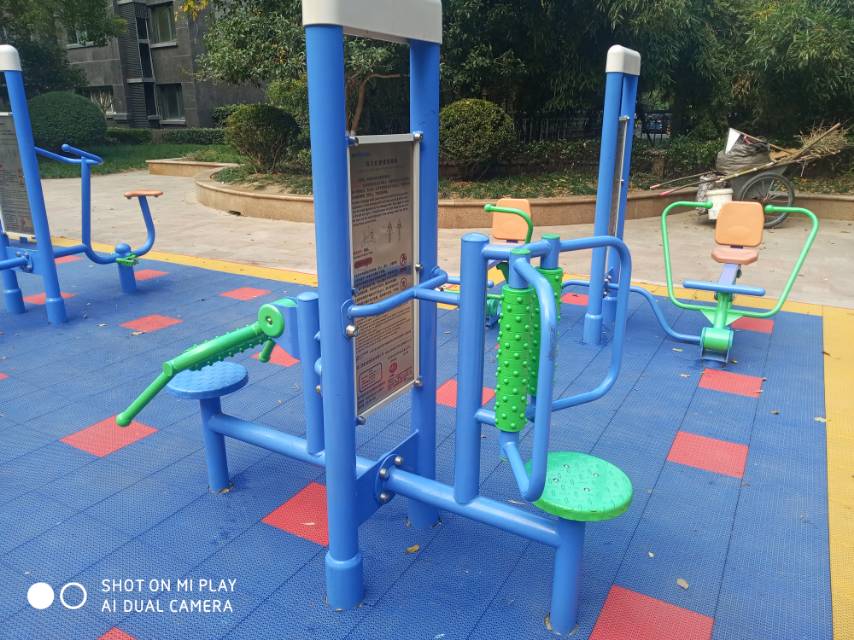 雙立柱腰背按摩器 雙立柱腰背按摩器