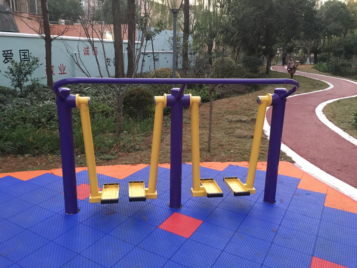 太空漫步機(jī) 太空漫步機(jī)