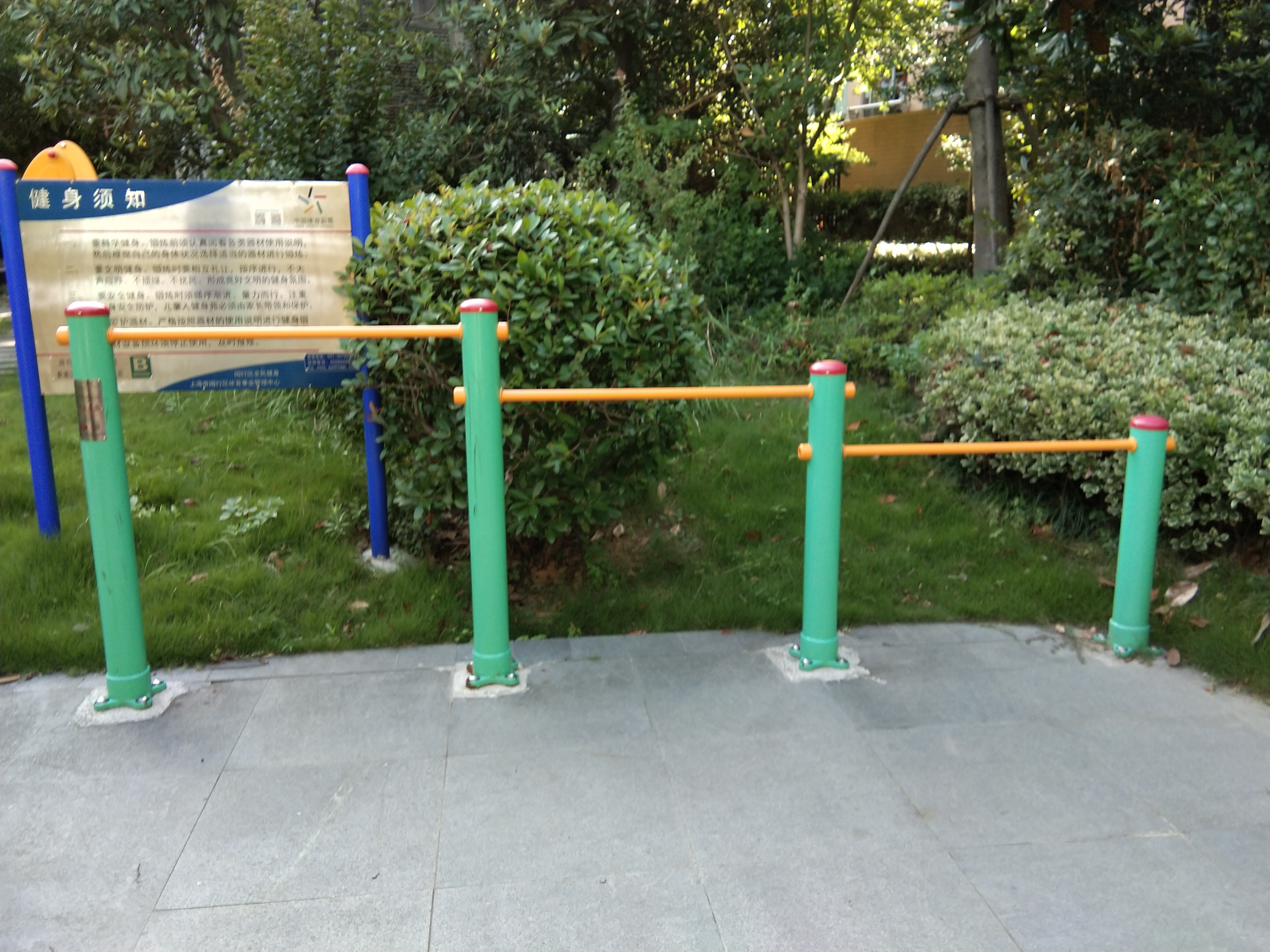 多聯(lián)壓腿架 多聯(lián)壓腿架