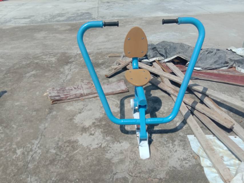 自重式平推訓(xùn)練器