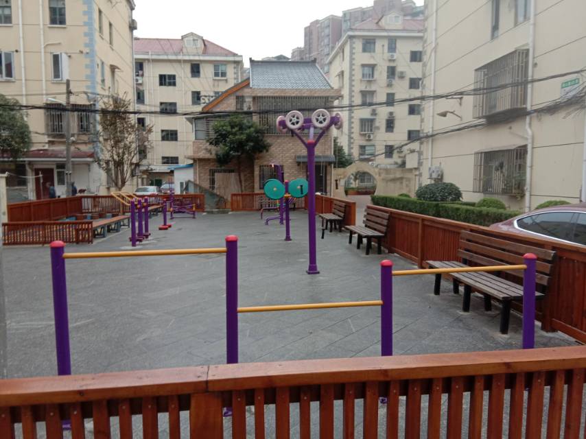 陽(yáng)二小區(qū)健身點(diǎn)