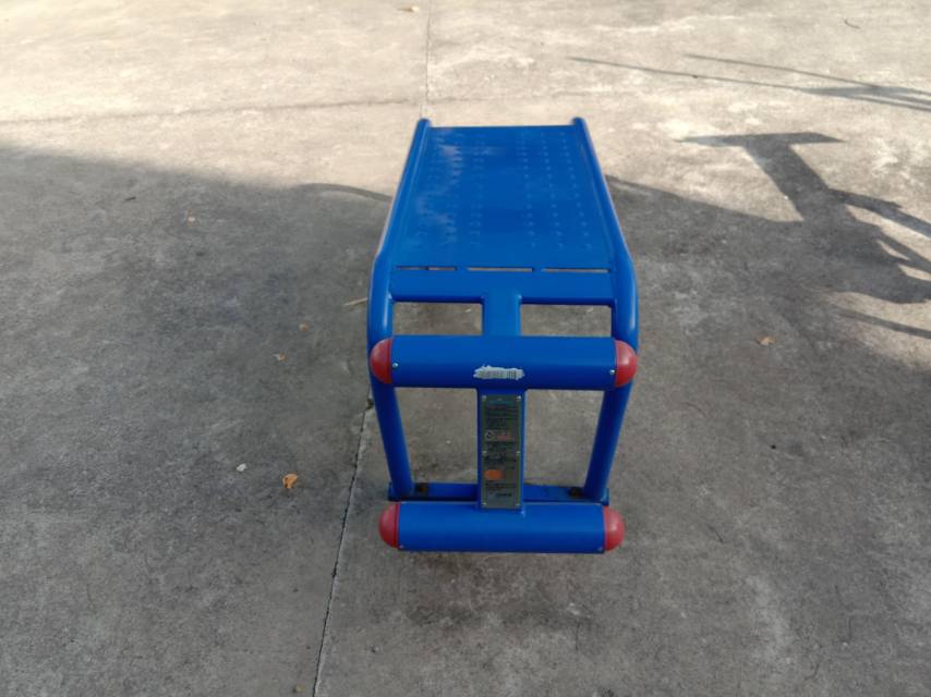 仰臥起坐板 仰臥起坐板