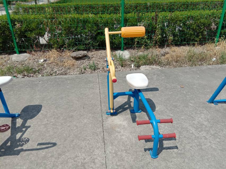 腹背鍛煉器 腹背鍛煉器