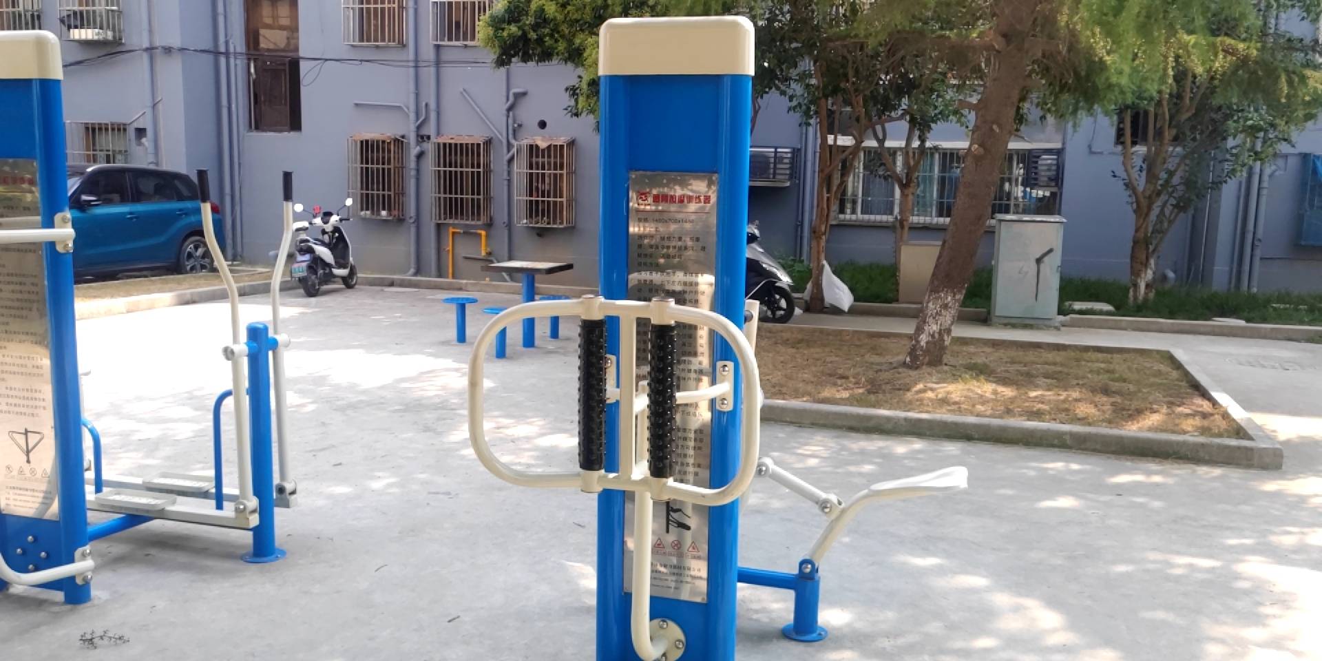 腰背按摩訓(xùn)練器