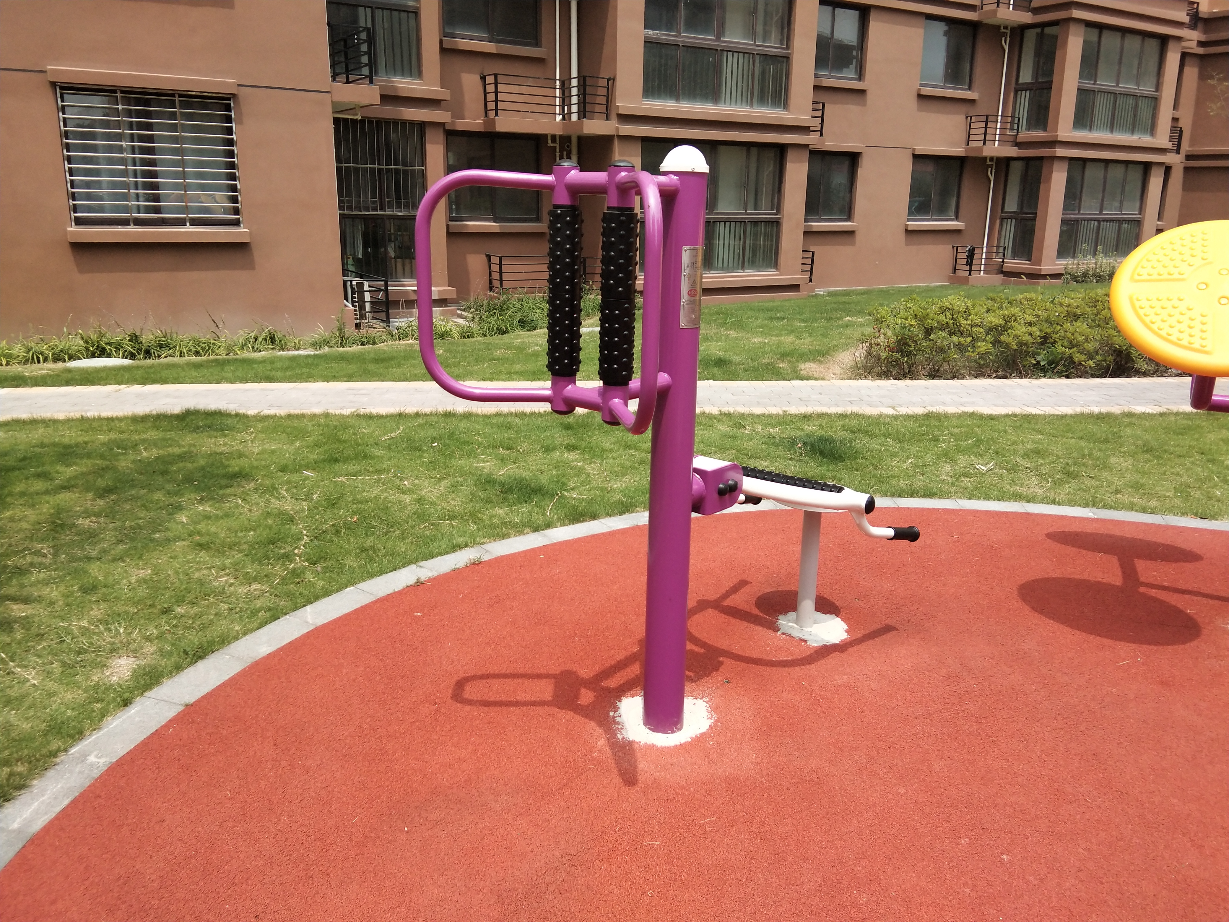 坐式腰背按摩器