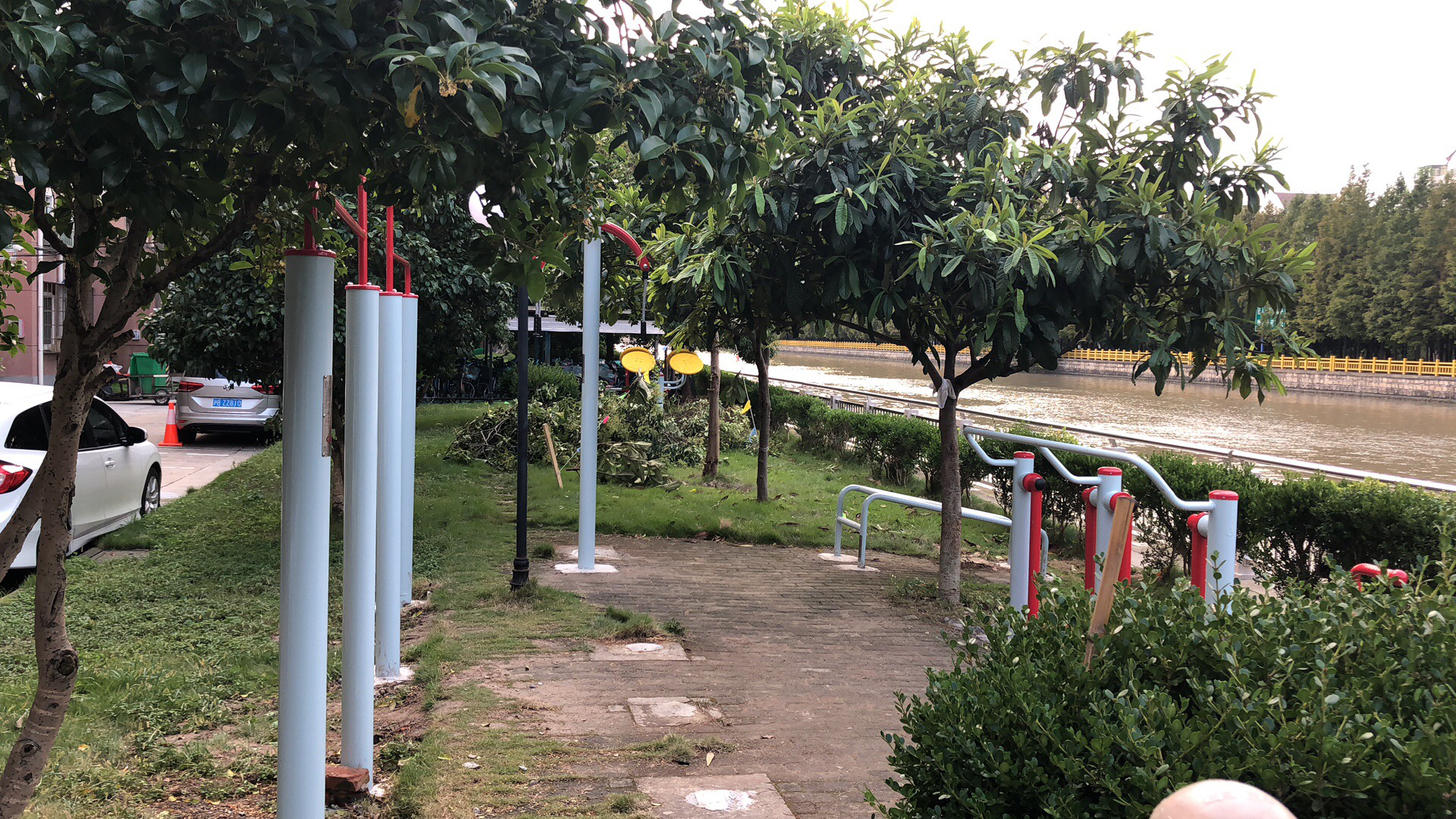 南江苑居委健身點