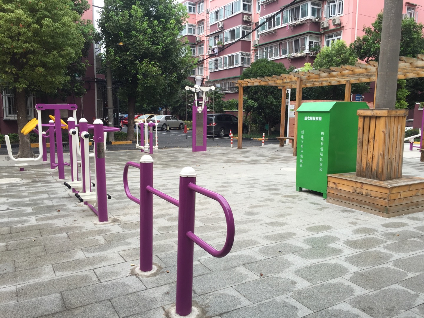 華漕二居委西區(qū)健身點(diǎn)