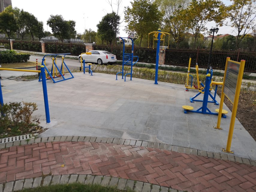 江薇居委健身苑點