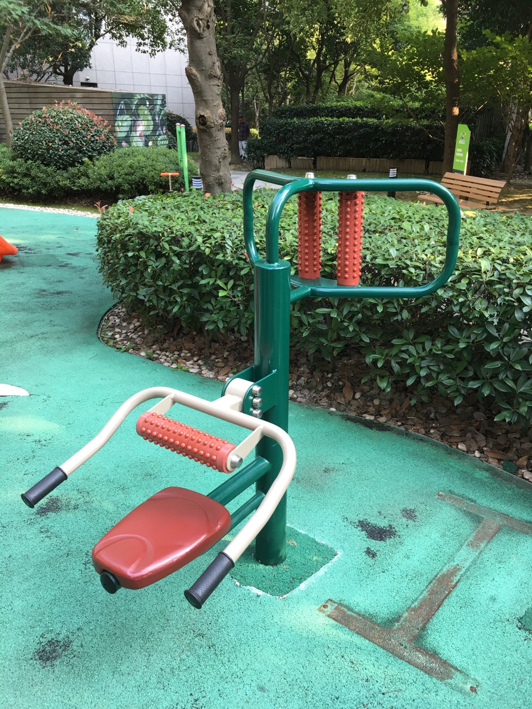 腰背按摩器 腰背按摩器