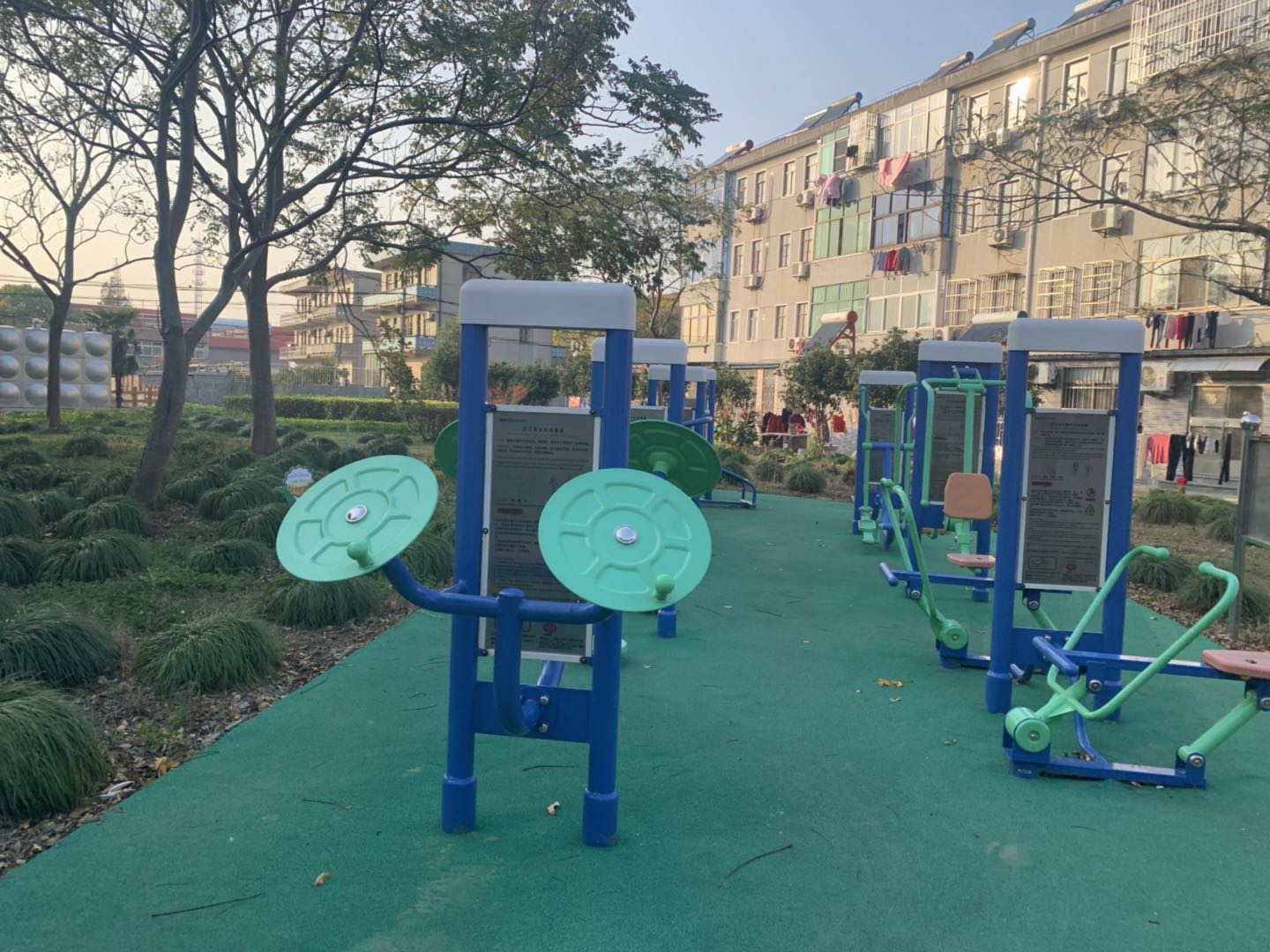 雙立柱太極揉推器