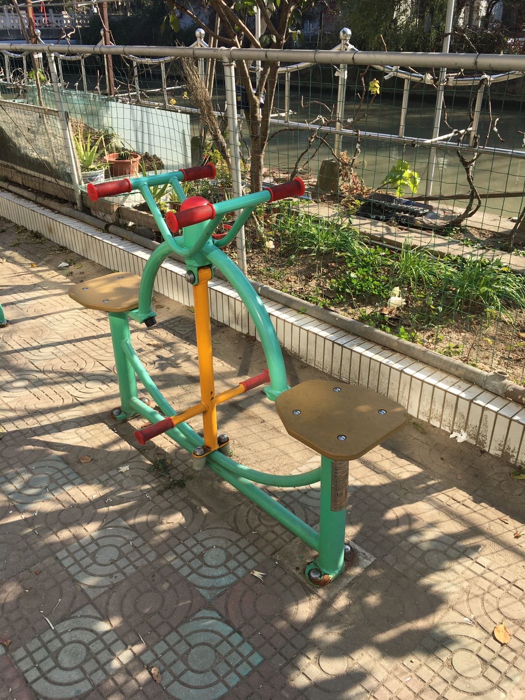 下肢康復(fù)器