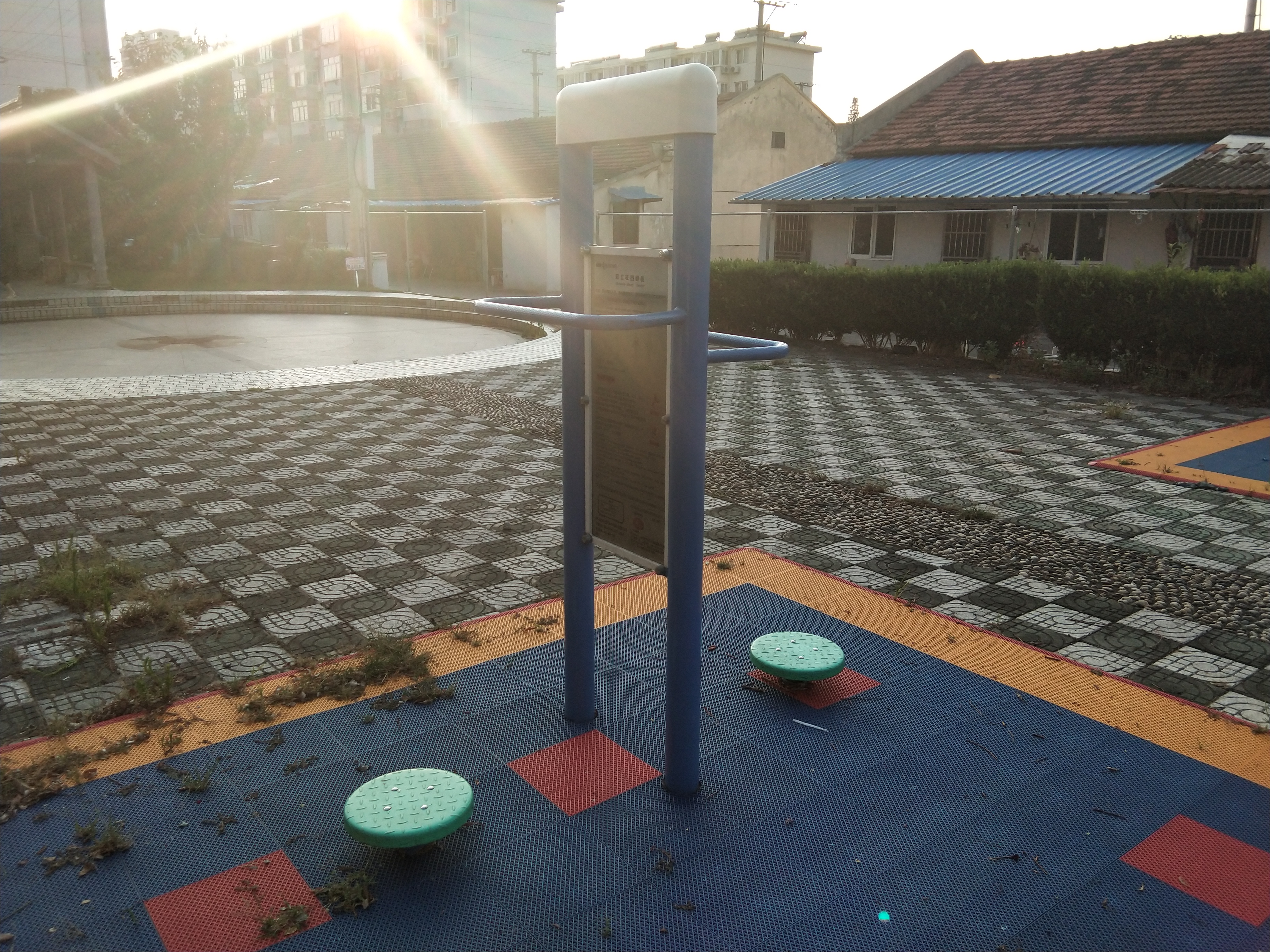 雙立柱扭腰器 雙立柱扭腰器