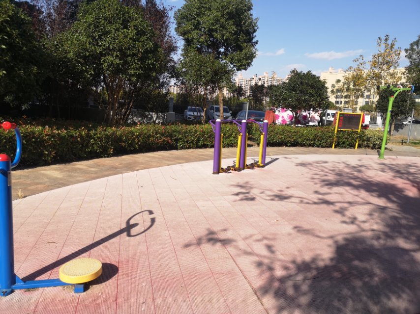 鶴韻路549弄中心花園健身點