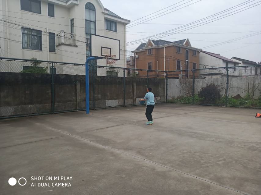 蔡路村籃球場(chǎng)