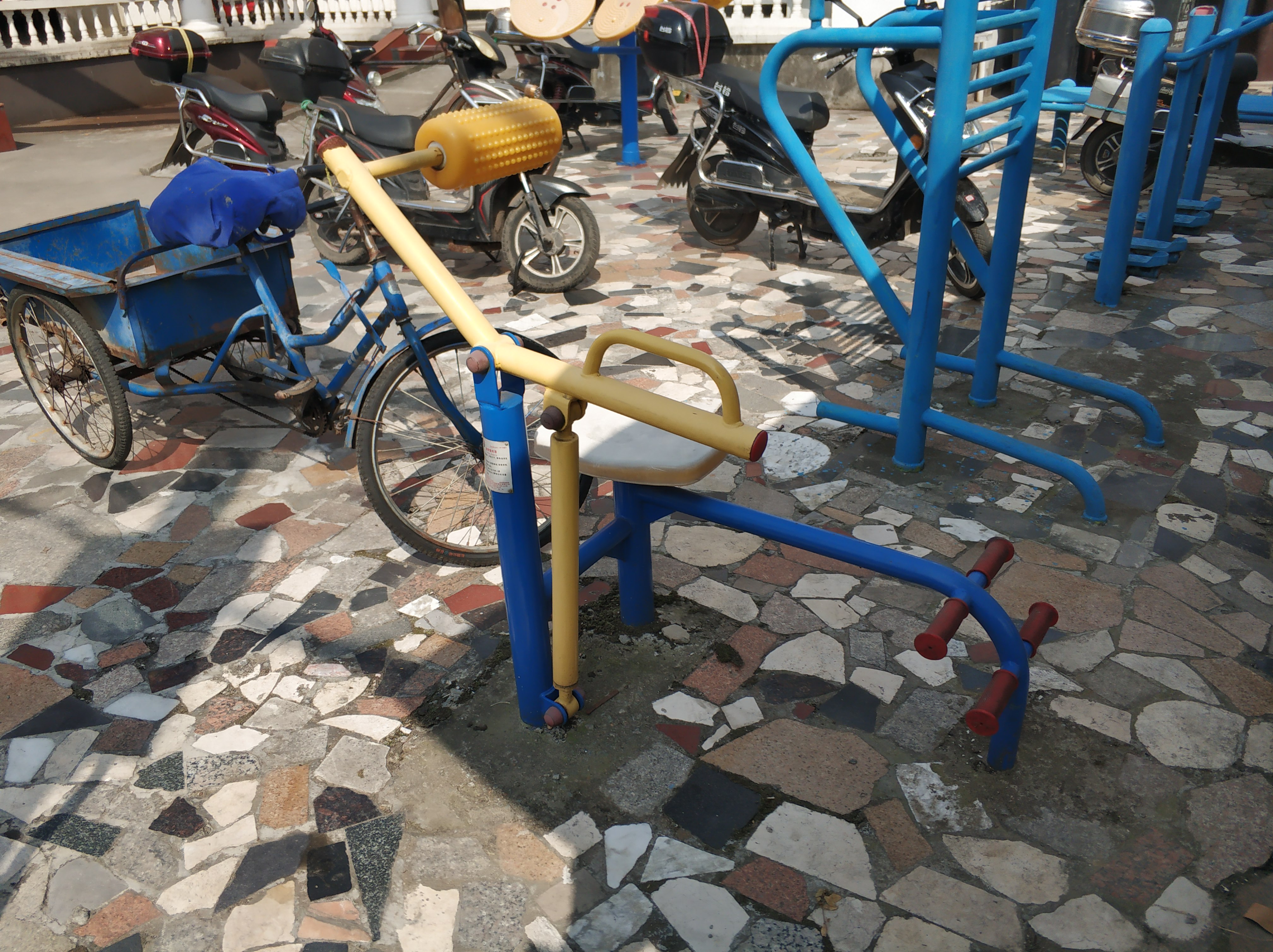 腹背鍛煉器 腹背鍛煉器