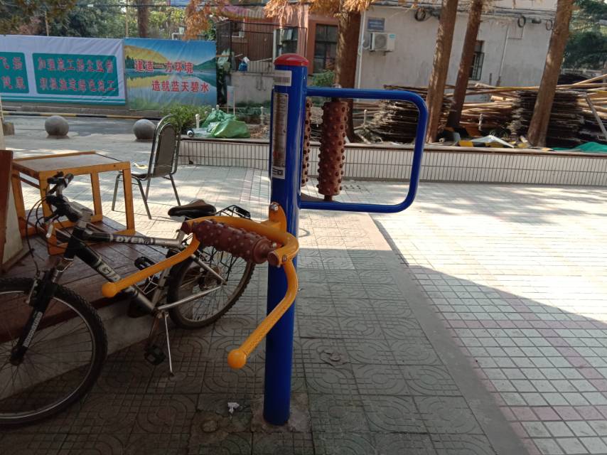 腰背按摩器 腰背按摩器