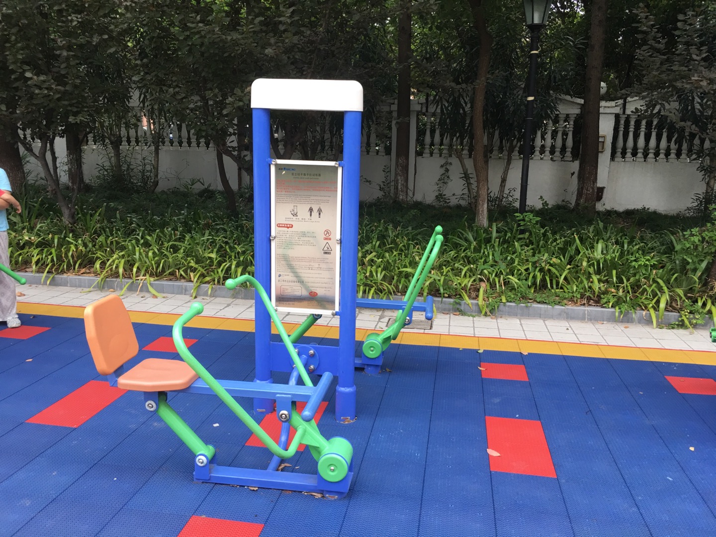 雙立柱平推平拉訓(xùn)練器 雙立柱平推平拉訓(xùn)練器