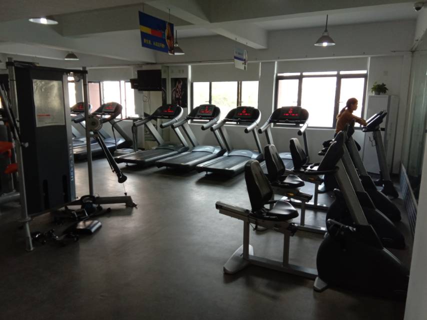 長(zhǎng)風(fēng)社區(qū)百姓健身房