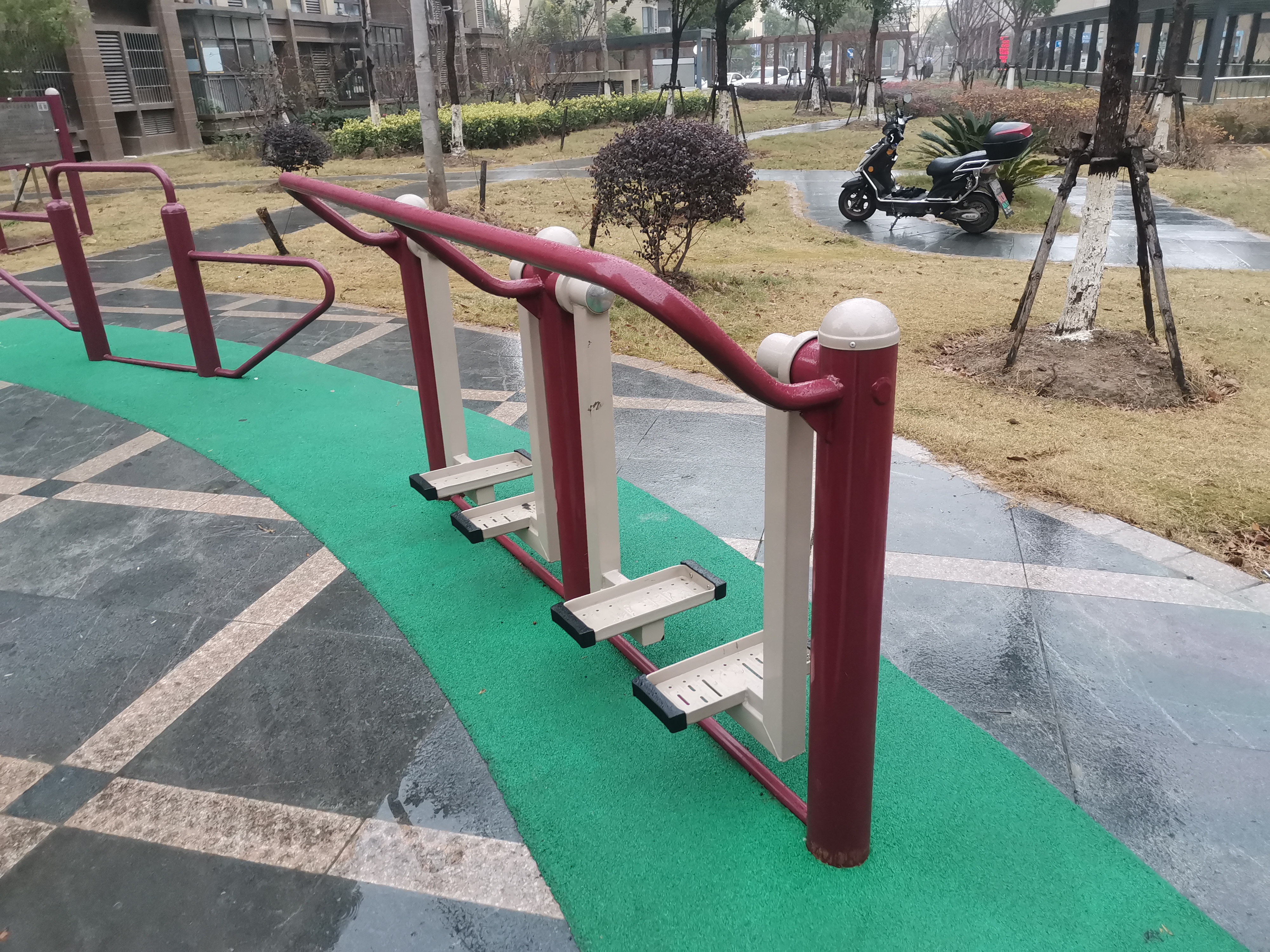 二位太空漫步機