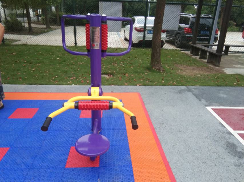 腰背按摩器 腰背按摩器