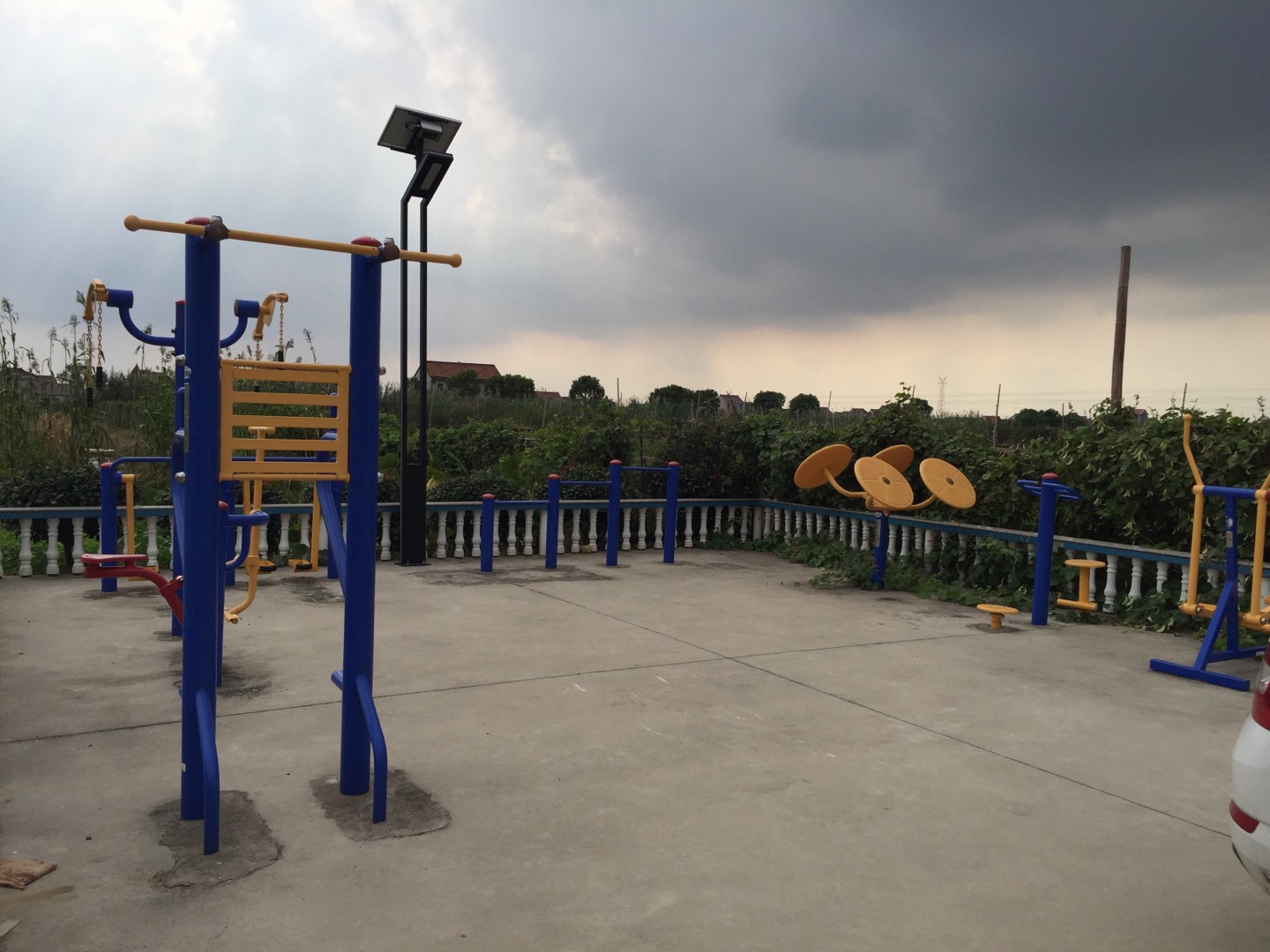 江海村一組健身點(diǎn)