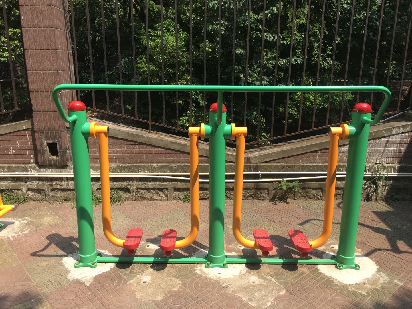 兩聯(lián)漫步機(jī) 兩聯(lián)漫步機(jī)