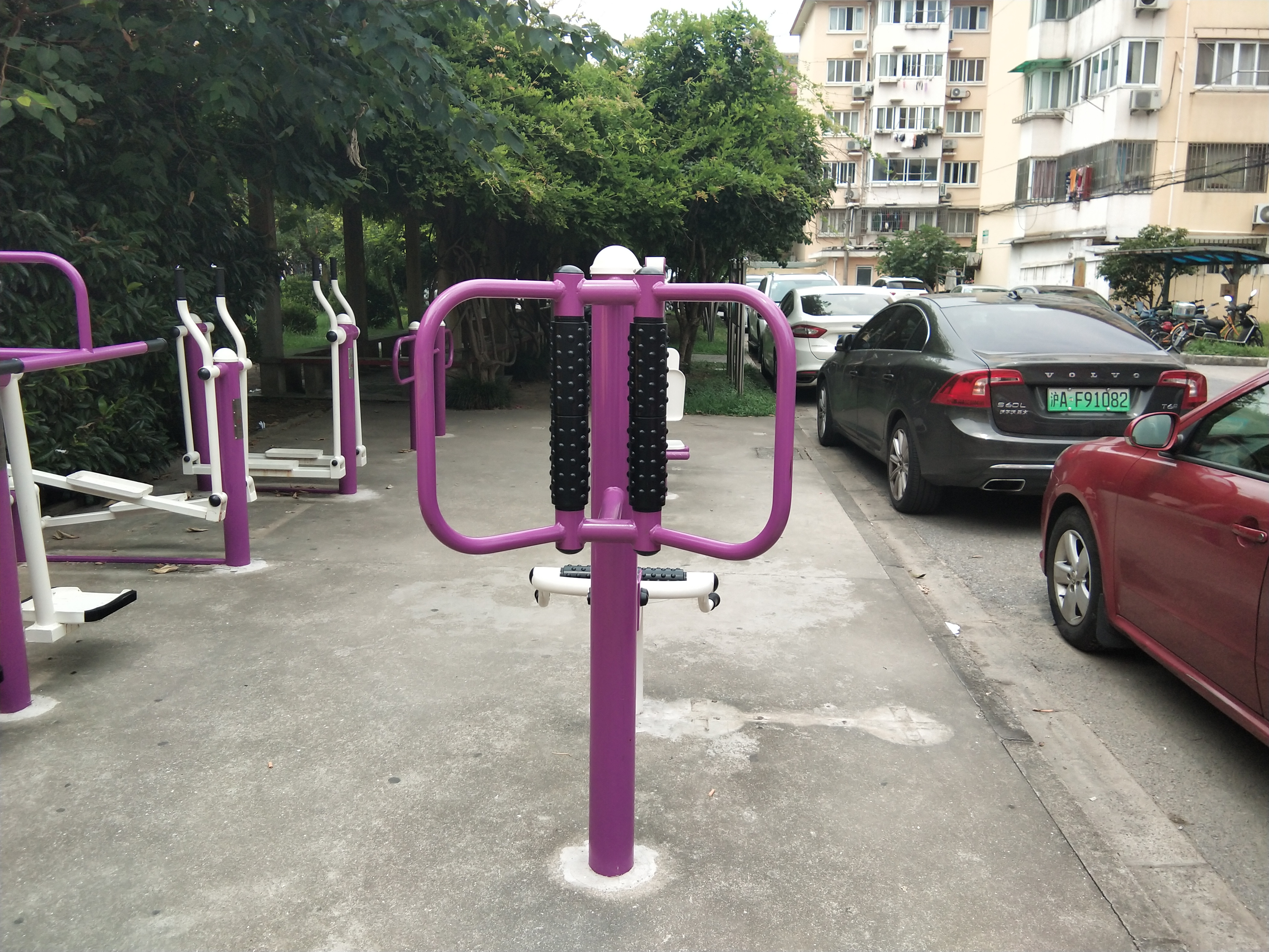 坐式腰背按摩器