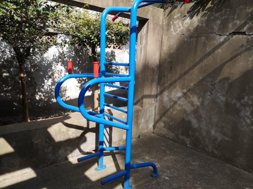 多功能訓(xùn)練器