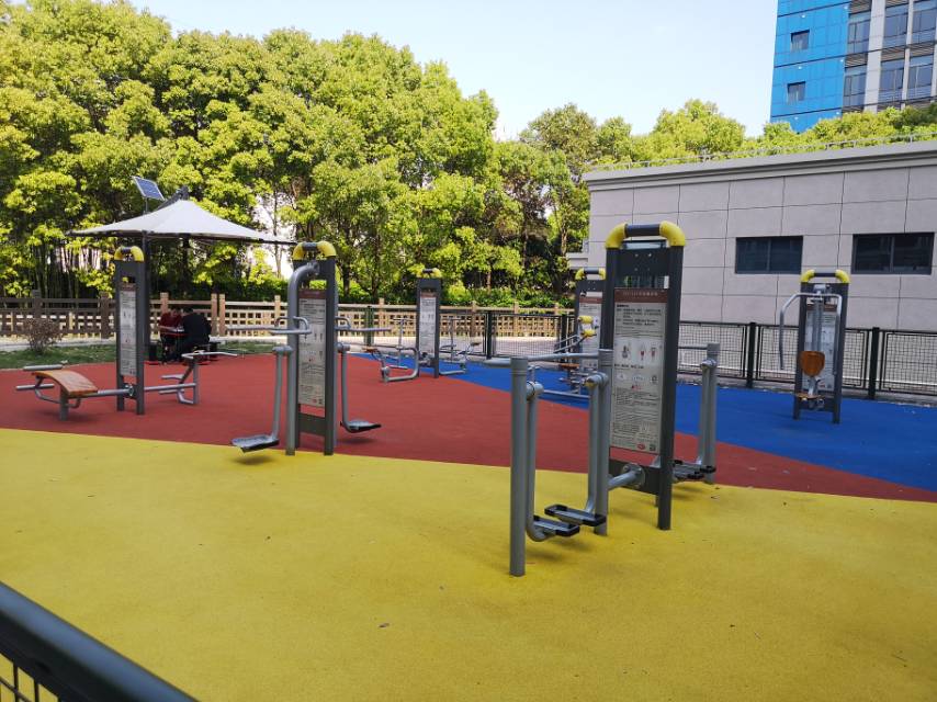 宏潤北側(cè)市民健身苑點