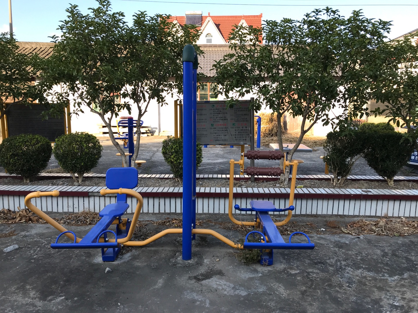 腹背屈伸/劃船訓(xùn)練器