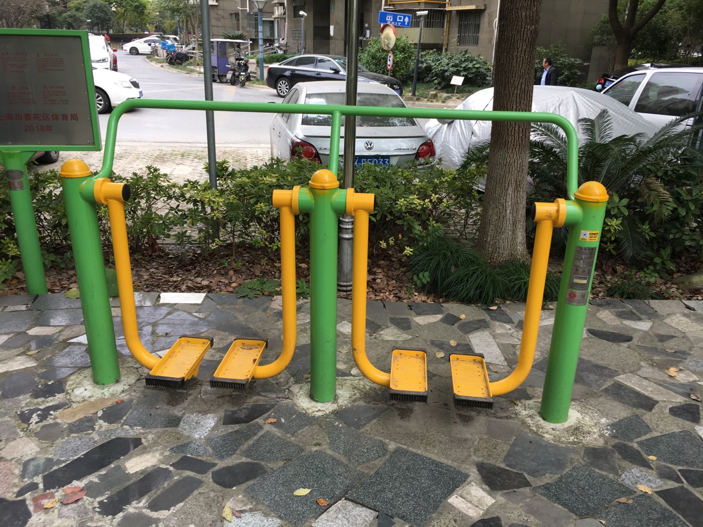 雙位太空漫步機(jī)